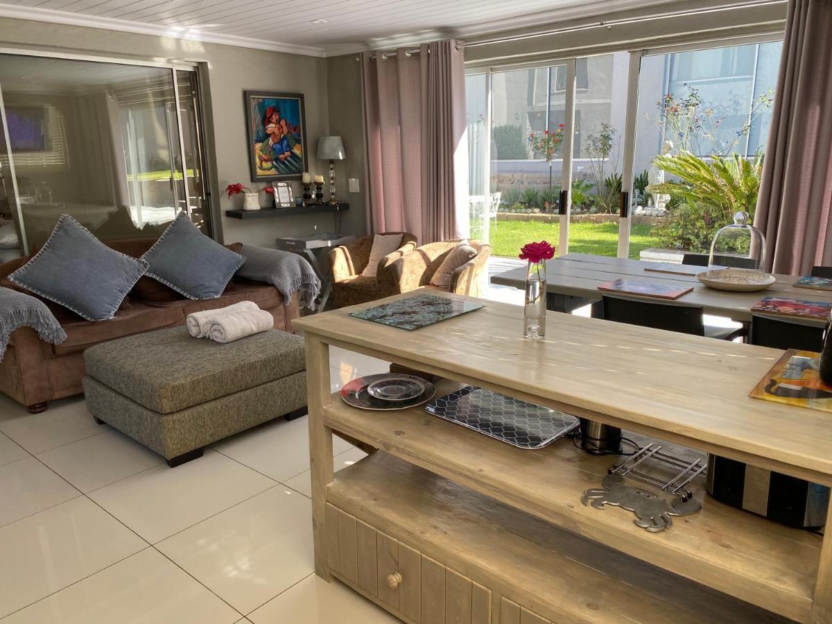 Little Fern Self Catering Hotel Джордж Екстериор снимка
